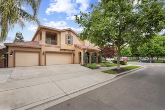 2881 Paseo Entrada Rd, Turlock, CA 95382