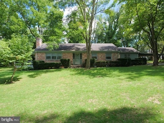 216 S Buckmarsh St, Berryville, VA 22611
