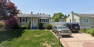 30 Park Ave, Brentwood, NY 11717