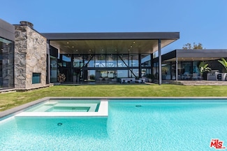 630 Clinton Place, Beverly Hills, CA 90210