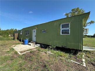 8086 Heck Dr, North Fort Myers, FL 33917