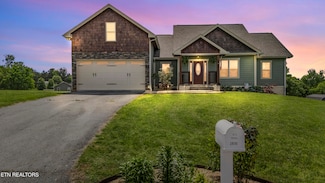 2830 Dalton Dr, Sevierville, TN 37876