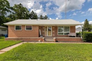 1620 13th St, Hazel Green, WI 53811