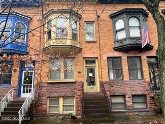 152 Chestnut St, Albany, NY 12210