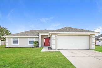 404 Willowbrook Dr, Lehigh Acres, FL 33972