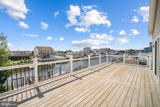 1 S Ensign Dr, Little Egg Harbor Township, NJ 08087