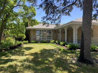 4915 Jerome Ave, Skokie, IL 60077