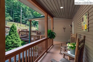 106 Hawthorne Rd, Beech Mountain, NC 28604