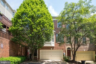 4637 Kemp Ct, Alexandria, VA 22311