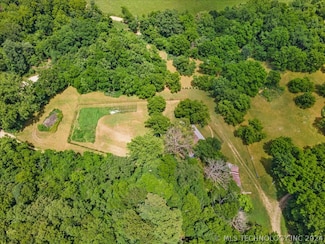 19460 County Road 502, Colcord, OK 74338