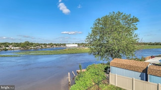 29 Edgewater Ave, Westville, NJ 08093