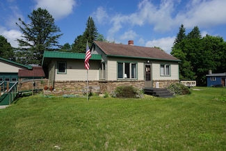 35 Sunset Ave NW, Bagley, MN 56621