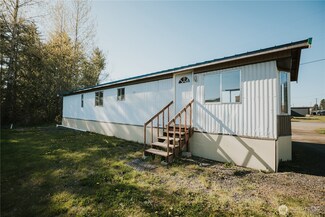 30 G St, Forks, WA 98331