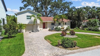 1238 Monterey Blvd NE, Saint Petersburg, FL 33704