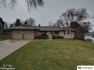 12086 Leavenworth Rd, Omaha, NE 68154