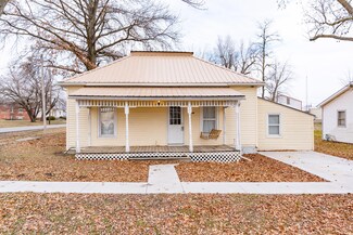 105 Back Alley Way, Madison, MO 65263