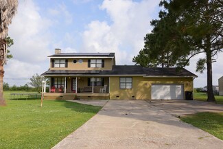 1712 Lillie St, Jeanerette, LA 70544