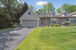 4273 Fairway Ln Unit 15, Jackson, MI 49201