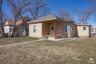 122 W 14th St, Junction City, KS 66441