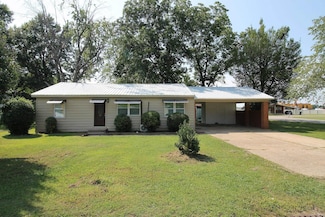 1936 Hillcrest Dr, Paragould, AR 72450