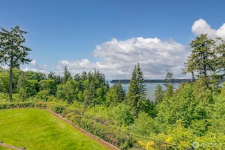 8260 53rd Ave W Unit 208, Mukilteo, WA 98275