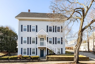 120 Vernon St Unit 2B, Wakefield, MA 01880