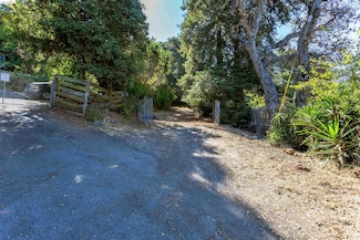 4224 Mountain View Ave, Oakland, CA 94605