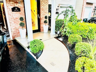 58 Rialto Way, Patchogue, NY 11772