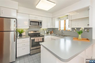 21 Westminster Place, Garfield, NJ 07026