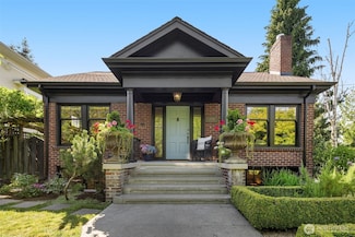 1923 Warren Ave N, Seattle, WA 98109