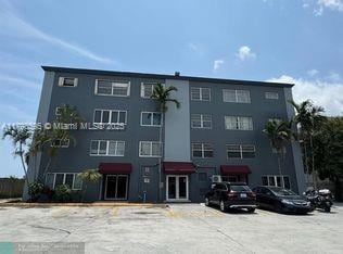 1060 Crystal Lake Dr Unit 404, Deerfield Beach, FL 33064