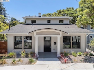 689 Santa Ray Ave, Oakland, CA 94610