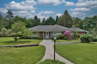 29 Maiden Ln, Port Jervis, NY 12771