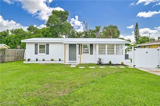3844 Marvaez St, Fort Myers, FL 33901