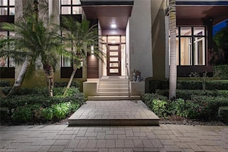 1230 Gulf Shore Blvd S, Naples, FL 34102