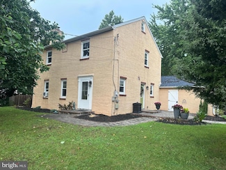 913 Valley Forge Rd, Phoenixville, PA 19460