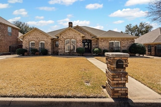 2208 Diamond Point Dr, Arlington, TX 76017