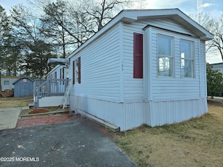 18 Tara Dr, Pemberton Township, NJ 08015