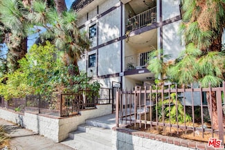 1559 Winona Blvd Unit D2, Los Angeles, CA 90027