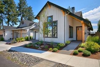 1060 N Bluebird St, Sisters, OR 97759