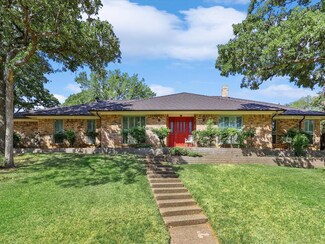 2704 Lincoln Dr, Arlington, TX 76006