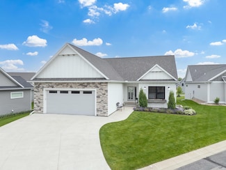 2335 Woodstone Dr SW, Rochester, MN 55902
