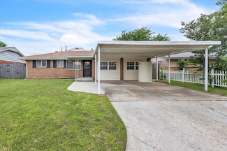 912 SW 4th Place, Moore, OK 73160