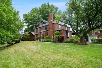 1027 Avacoll Dr, Pittsburgh, PA 15220