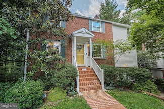 104 N Galveston St, Arlington, VA 22203