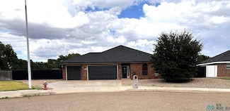 2217 Jadyn Ln, Clovis, NM 88101