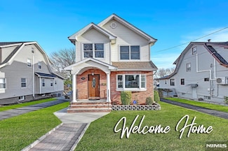 303 Hickory St, Teaneck, NJ 07666