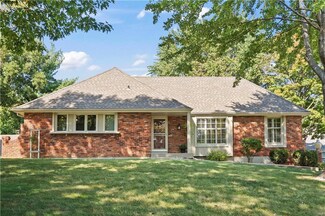 9306 Alden St, Lenexa, KS 66215