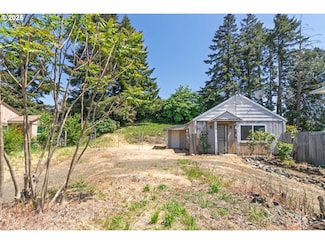 1619 NW Mulholland Dr, Roseburg, OR 97470