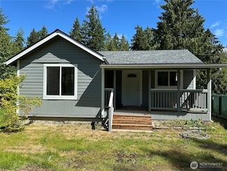 7041 E Washington St, Port Orchard, WA 98366